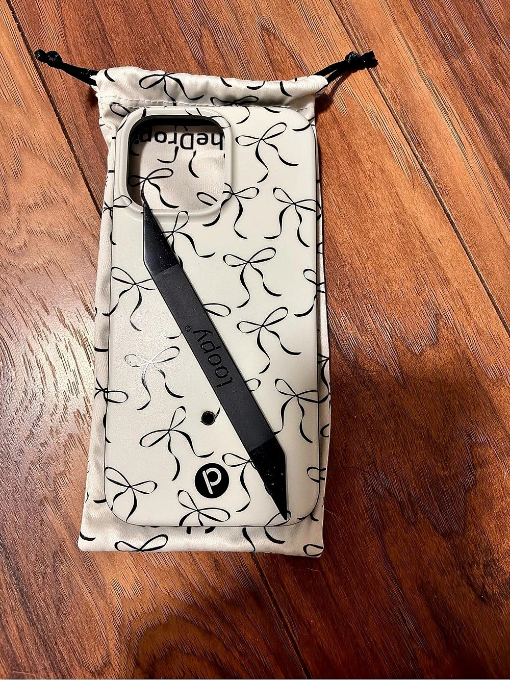 iPhone 16 Pro Max Loopy